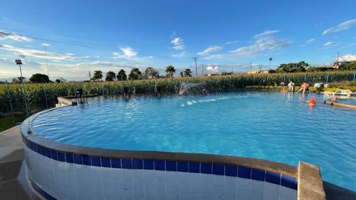 Apartamento Cerca Parque Del Cafe Con Piscina Montenegro Exterior foto